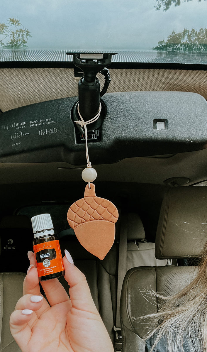 Acorn Essential Oil Car Diffuser / Wall Hanging – DayCrafter