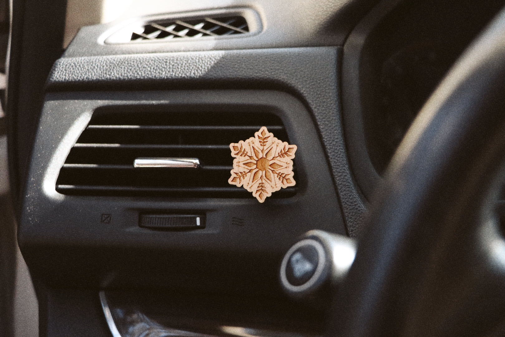 Snowflake Air Vent Essential Oil Car Diffuser