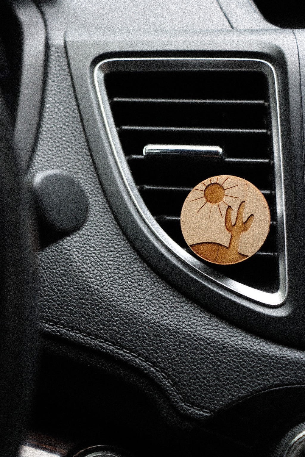 Leather Essential Oil Car Diffuser – DayCrafter